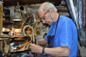 Talarico, il "Re" napoletano degli ombrelli: ecco l'omaggio della CNN