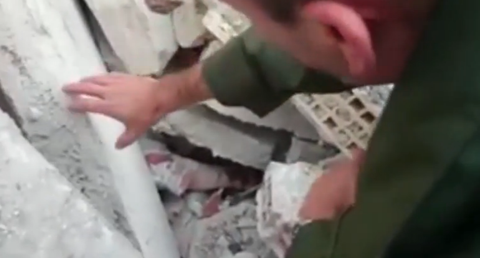 video-signora-macerie-terremoto