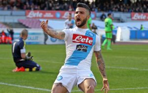 Linea diretta tra Lorenzo Insigne e i tifosi azzurri: la nuova iniziativa del Napoli su Facebook