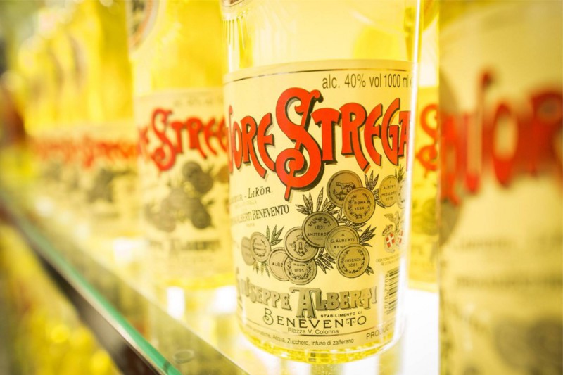 Liquore Strega: storia e ricetta di questo delizioso elisir