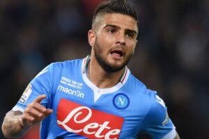Lorenzo Insigne, il rinnovo con la società sempre più lontano