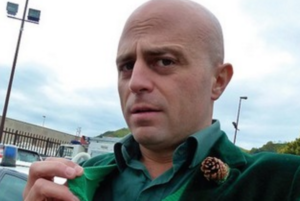 Luca Abete a Napoli: "Politico campano promette soldi per un lavoro"