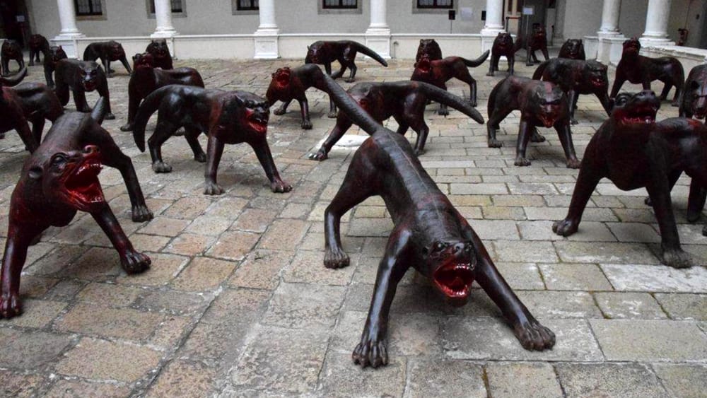 Arrivano a Napoli i "Cento lupi di Ferro" dell'artista cinese Liu Ruowang