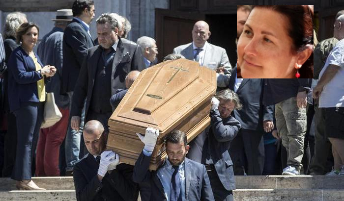 Addio ad Angela, la mamma coraggio che lascia 3 figli