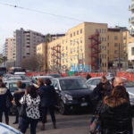 Il quartiere San Giovanni, dopo il dramma di questa mattina che ha visto morire un uomo durante una manifestazione, è nel caos