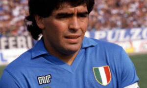 Maradona raccontato dai napoletani, arriva nelle sale il film sul campione argentino