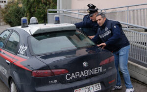 Sparatoria in pieno centro a Marano. Gli autori l'avrebbero fatto per divertimento e non per motivi criminali. Sono stati fermati dai Carabinieri.