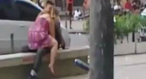 Marghera sesso in pieno giorno dietro un bus, la denuncia alla Municipalità