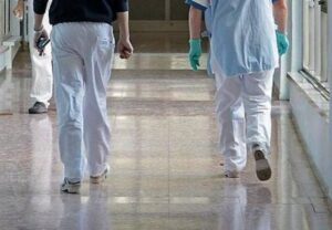 Meningite a Napoli: trentenne in gravissime condizioni