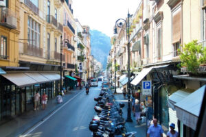 Meta di Sorrento, muore dipendente ristorante