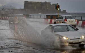 Secondo quanto riferito dal consigliere comunale, compagni di partito l'avrebbero convinto ad autenticare le firme. Avrebbe poi detto di aver agito in modo superficiale, nella confusione della sede elettorale di Valeria Valente in Piazza Bovio. Difeso dall'avvocato Carlo di Casola, ha anche specificato di appartenere a una corrente all'interno del partito, diversa da quella della Valente. 