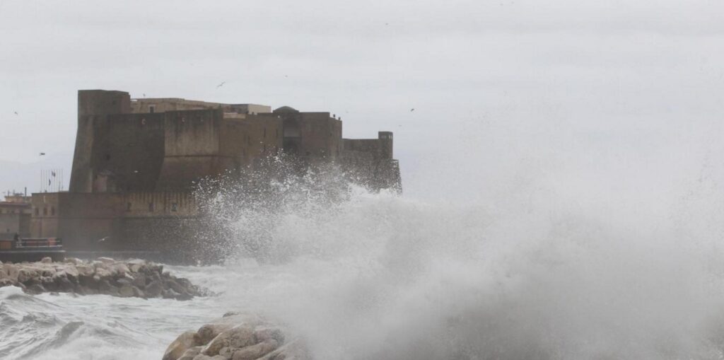 Meteo Napoli: basse temperature e di nuovo temporali