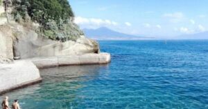 Meteo Napoli, dopo la pioggia torna il sole e temperature miti