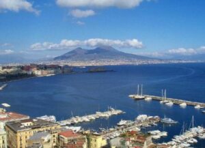 Meteo Napoli, in arrivo temperature estive e belle giornate
