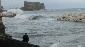 Meteo Napoli, l'allerta della Protezione Civile: in arrivo temporali