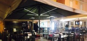 Movida a Napoli: dissequestrati i gazebo di Piazzetta Rodinò