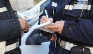 Napoli, sbaglia un bonifico e paga una multa da 2.800€: aspetta da un anno il rimborso