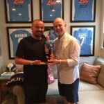 Alessandro Gajano nel suo museo soggiorno