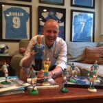 Alessandro con la sua statuina