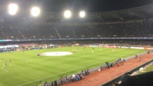 Napoli 1 Real Madrid 3: il gesto incredibile dei tifosi fa scoppiare l'emozione al San Paolo