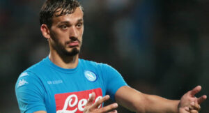 Napoli, Gabbiadini se non parte, resta e rinnova: cessione rimandata a giugno