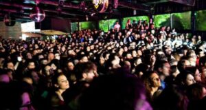 Napoli, giovane trentenne accoltellato in un noto locale della movida in Via dei Mille