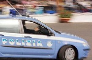Napoli, inseguimento in pieno centro storico: feriti i poliziotti