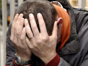 disoccupato-disperato-50fcf6acc91c2