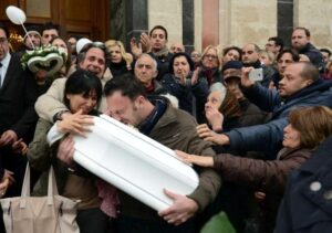 C_4_articolo_2096599__ImageGallery__imageGalleryItem_21_image