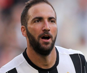 Napoli vs Real Madrid, il sorriso di Gonzalo Higuain