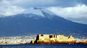 Neve sul Vesuvio ad aprile: vivere a Napoli è sempre una sorpresa