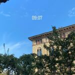 Stefano De Martino presenta la sua nuova casa a Milano e volta pagina