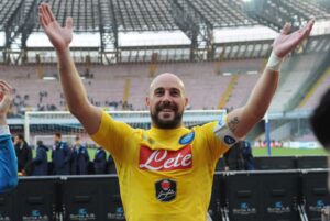 Nuovo coro Napoli: l'omaggio alla squadra dai tifosi allo stadio