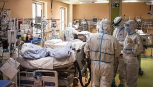 Coronavirus, nuovo focolaio a Pozzuoli: "Il virus non è scomparso, non abbassiamo la guardia"