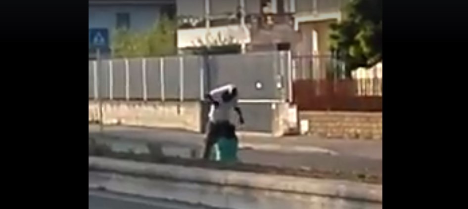 Castel Volturno, coppia fa sesso orale in strada e poi scoppia la rissa