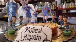 Pastiera Higuain: a Torino un grande omaggio per il calcio Napoli
