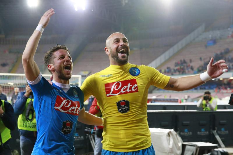 Pepe Reina para un rigore, Mertens con una doppietta fa il poker-60998-1461101644
