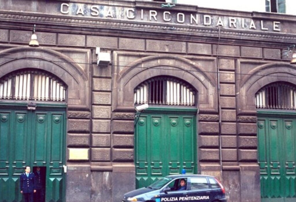 Piazza Garibaldi, carabinieri arrestano ricercato in tutta Europa