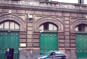 Piazza Garibaldi, carabinieri arrestano ricercato in tutta Europa