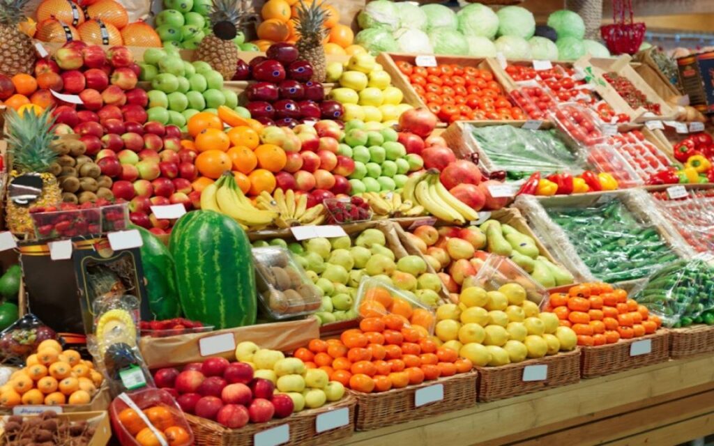 A Napoli vertiginoso aumento dei prezzi di frutta e verdura