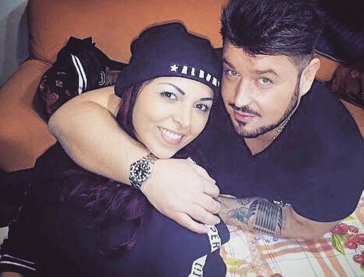 Raffaello e gli auguri a Nancy Coppola: un saluto neomelodico