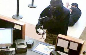 Rapina in banca ad Ercolano, banda del buco in azione