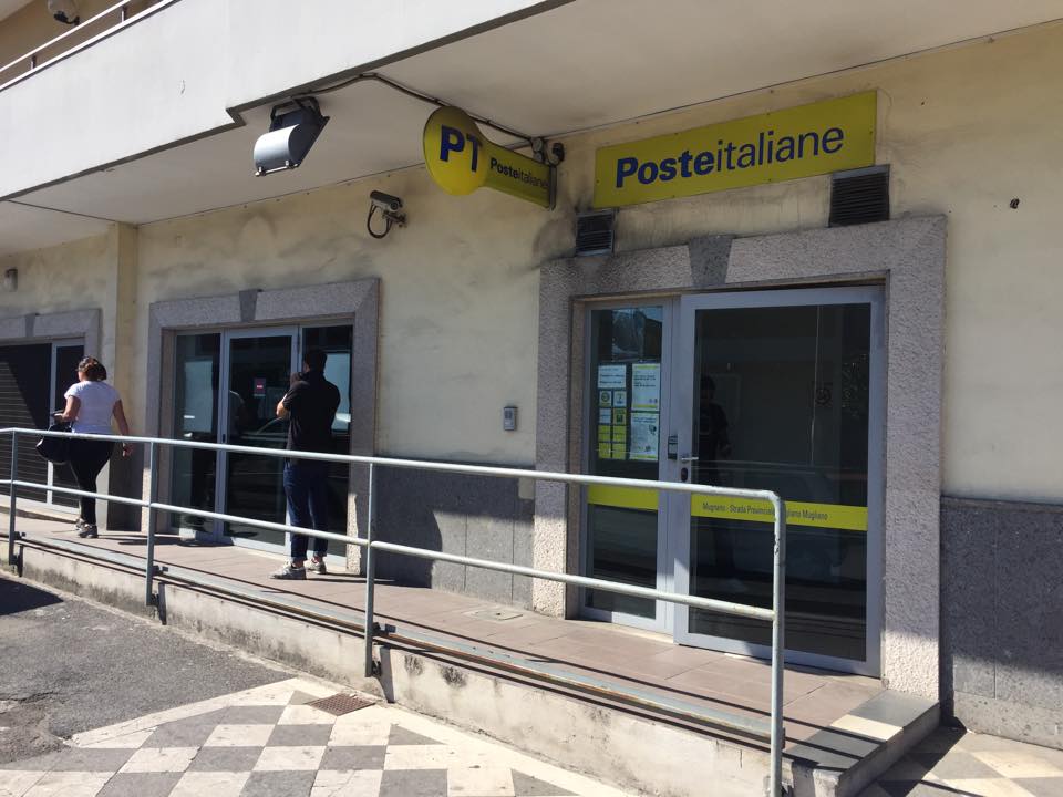 rapina poste giugliano