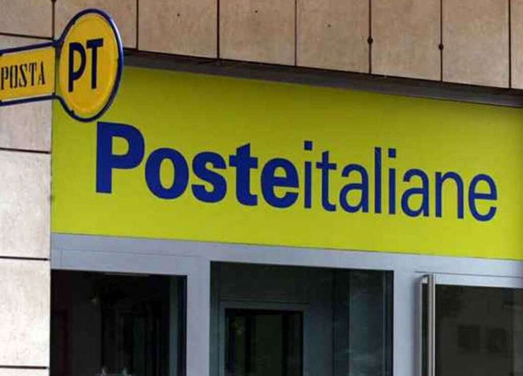 Melito, rapina a mano armata in un ufficio postale