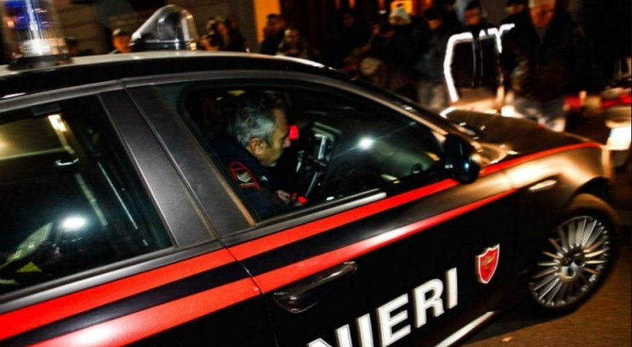 Rapisce il figlio nel Napoletano e tenta di ucciderlo ma si suicida