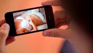 video-hard-insaputa-cellulare-660x375-2