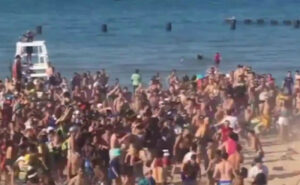 Serapo, violenta rissa tra ragazzi in spiaggia durante l'aperitivo