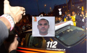 Milano, la folla accoglie il killer tra gli applausi: "Bravo hai fatto bene"