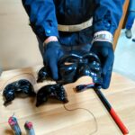 Salvini a Napoli, scontri tra manifestanti e polizia: cariche e lanci di bombe carta