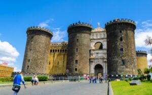 San Valentino 2016: passeggiata d'amore tra le bellezze di Napoli